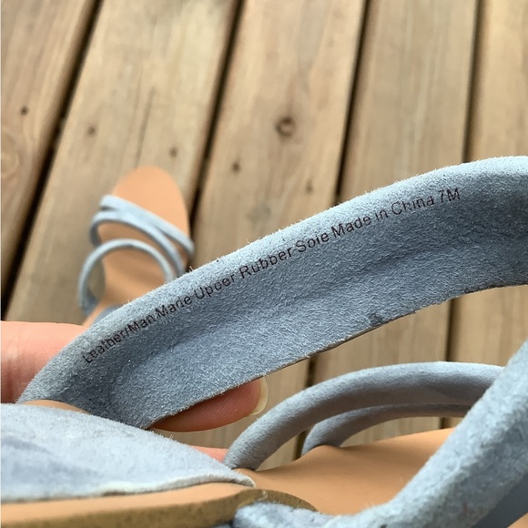 Stylish platform slip on sandals 💙💙 - Picture 9 of 11